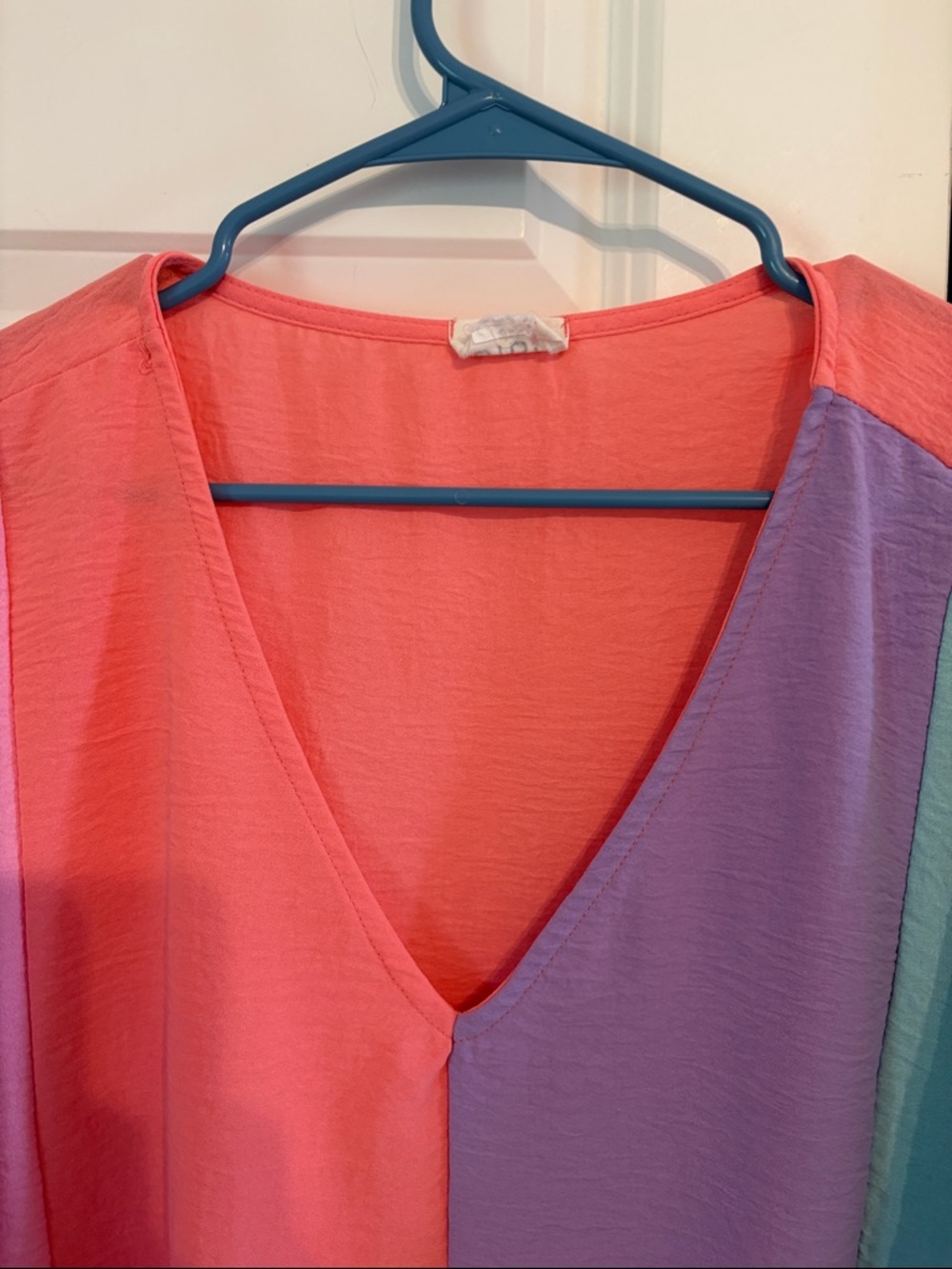 Bibi Colorblock V-Neck Women's Top in Coral, Lavender & Mint - XL - Picture 2 of 6